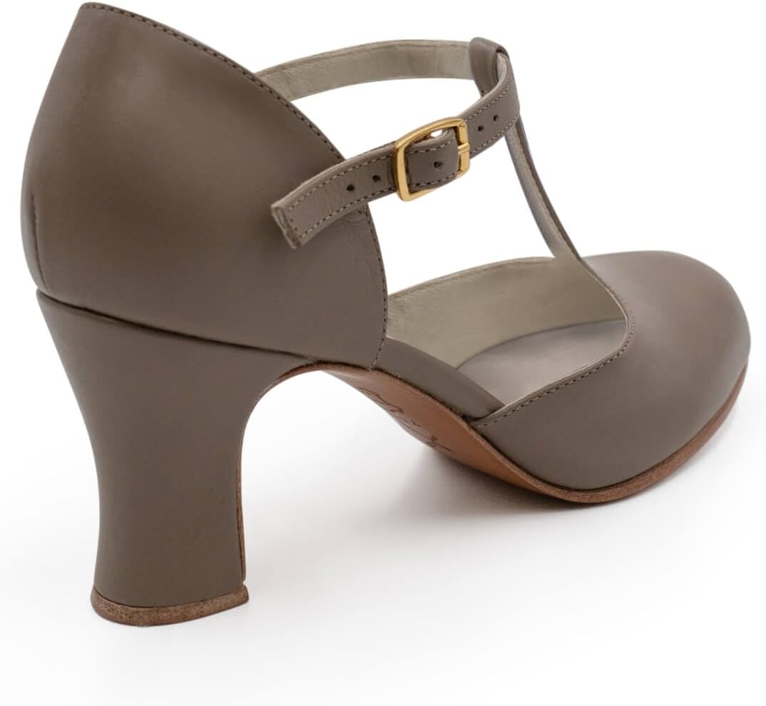 Capezio Women's Chorus Character Shoe