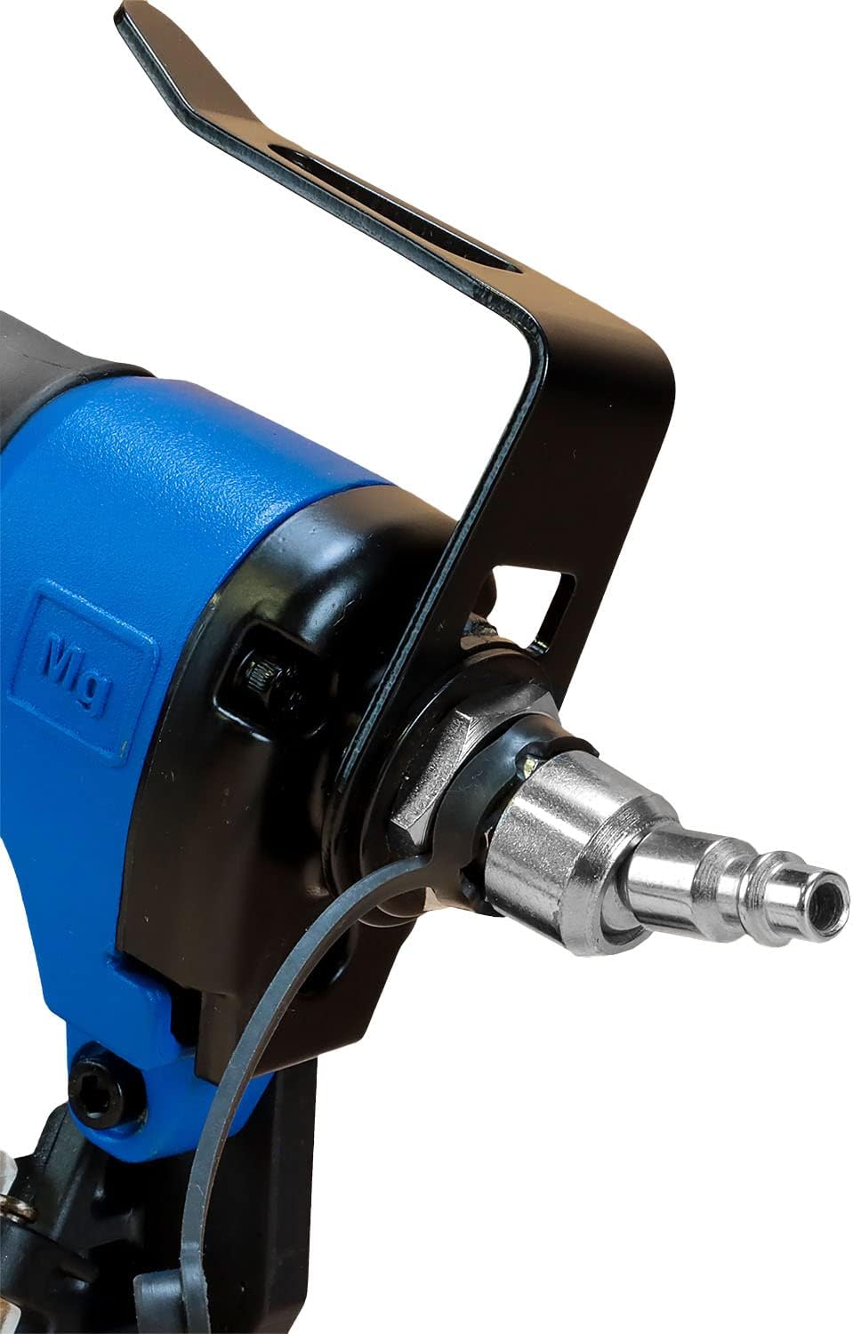Estwing ECN65 Pneumatic 15 Degree 2-1/2' Coil Siding Nailer with Adjustable Metal Belt Hook, 1/4' NPT Industrial Swivel Fitting, and Bag