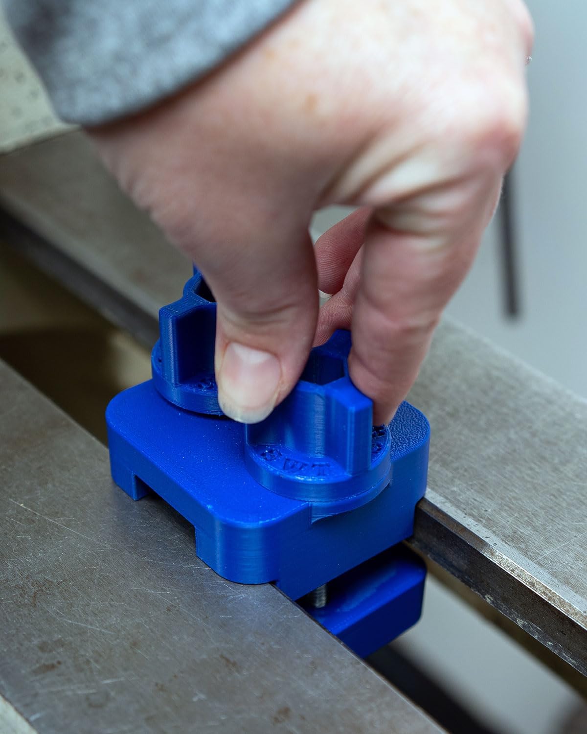 Simple Dust Collection System for Split-Bed Wood Lathe (Fits 4' Tubing, TurnCrafter Commander 10' Midi Lathe)