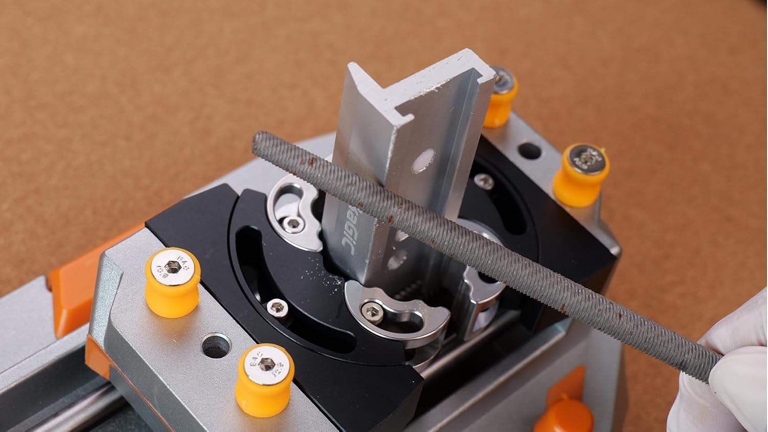 Smart Vise – Desktop Mini Vise for Soldering, Crafts, DIY Projects – Adjustable Grip, Ideal for Electronics and Small Repairs