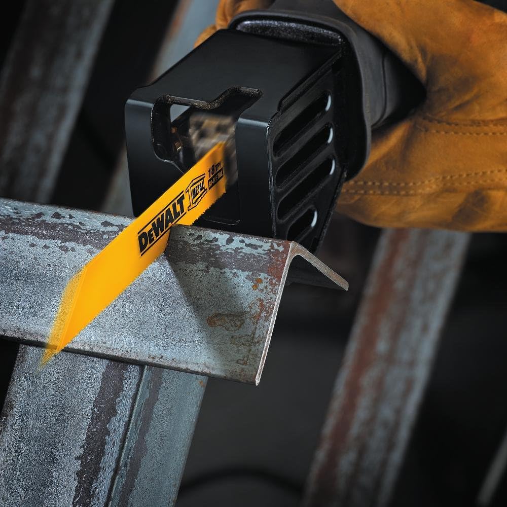 DEWALT 20V MAX XR Compact Reciprocating Saw (DCS367P1) and Reciprocating Saw Blades Set (DW4856) - 6 Pieces