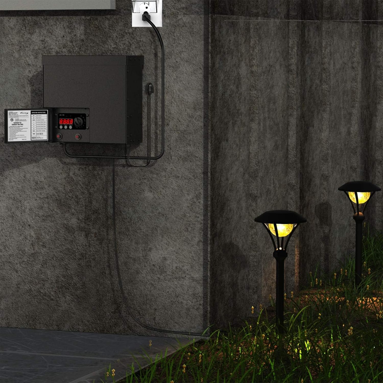 Low Voltage Landscape Transformer 600W Outdoor Weatherproof Transformer 120V AC to 12V AC with Sensor and Weather Shield for LED Lighting, Spotlight, Pathway Light, ETL Listed
