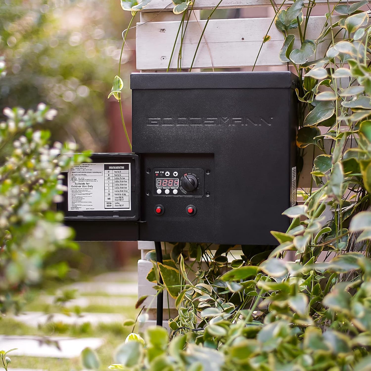 GOODSMANN Low Voltage Transformer Low Voltage Landscape Lighting Spotlight Outdoor Transformer with Photo Eye and Timer 120V Input 12V Output (600 Watts)