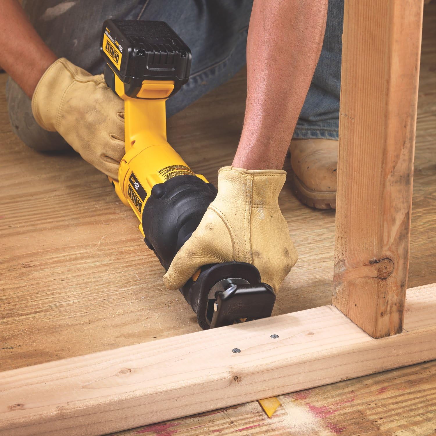 DEWALT DCS380L1 20-Volt MAX Li-Ion 3.0 Ah Reciprocating Saw Kit