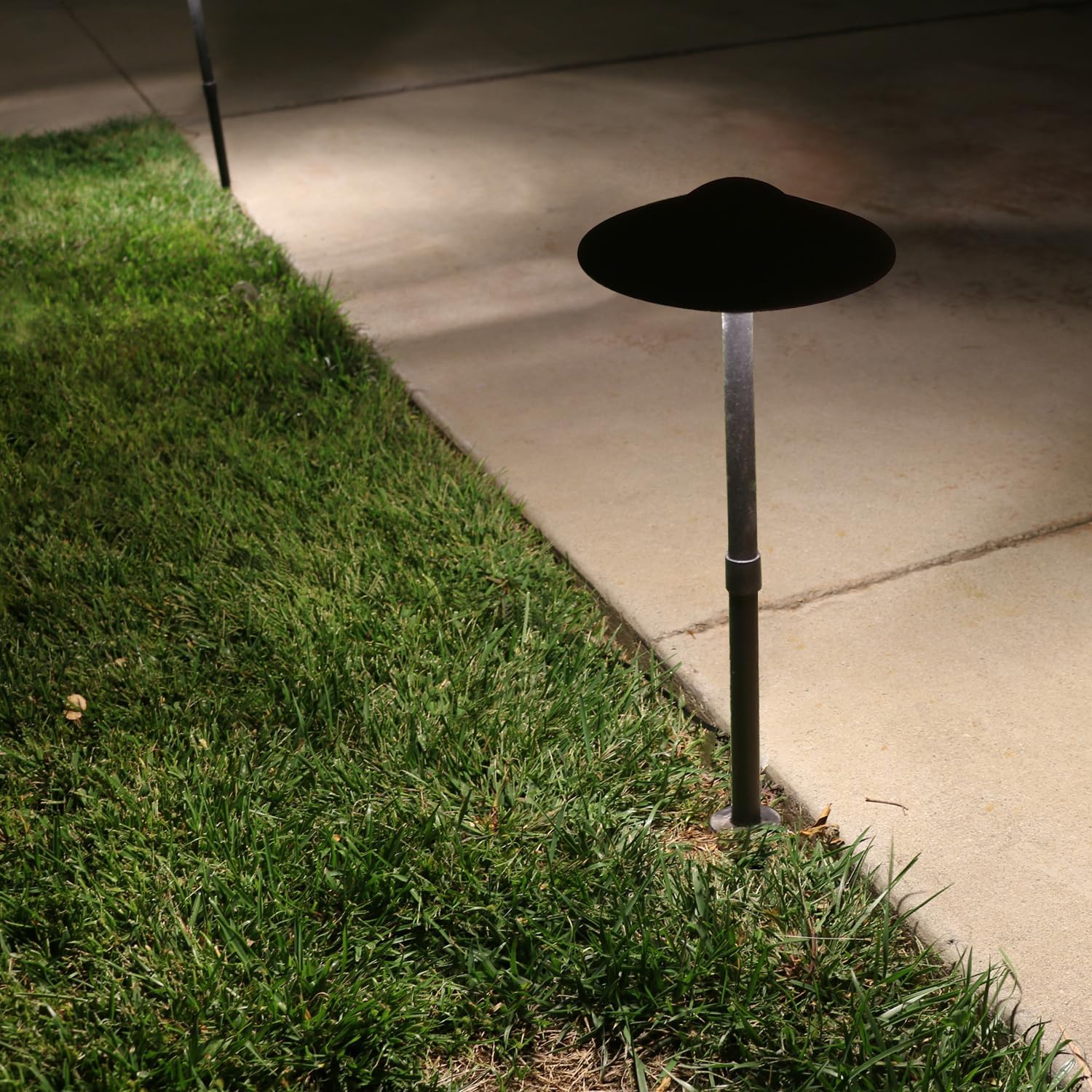 Lumina Lighting® 3W Landscape Lighting 12V Landscape Lights Low Voltage Landscape Path Lights Warm White Waterproof Outdoor Replaceable G4 LED Bulb for Garden Pathway Lawn Yard (Black, 8-Pack)