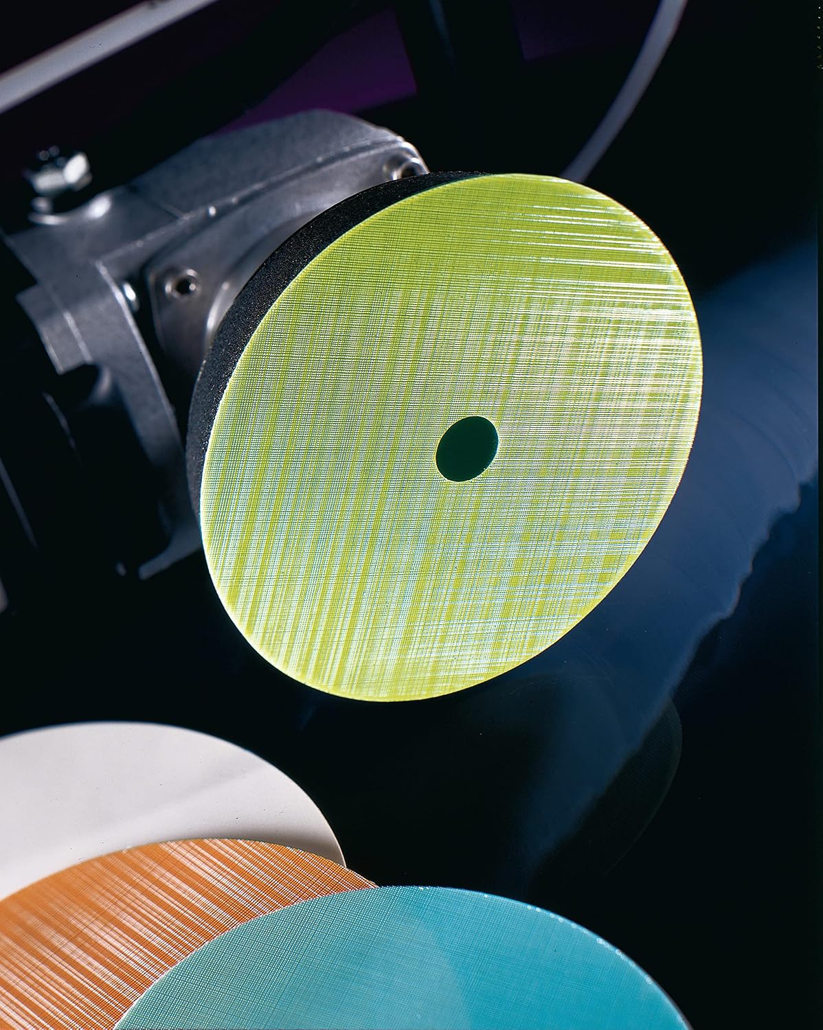 Cubitron Trizact Hookit Film Disc 268XA - Hook and Loop Backing - Glass Defect Repair and Finishing Disc - For Random Orbital Sander - 5'